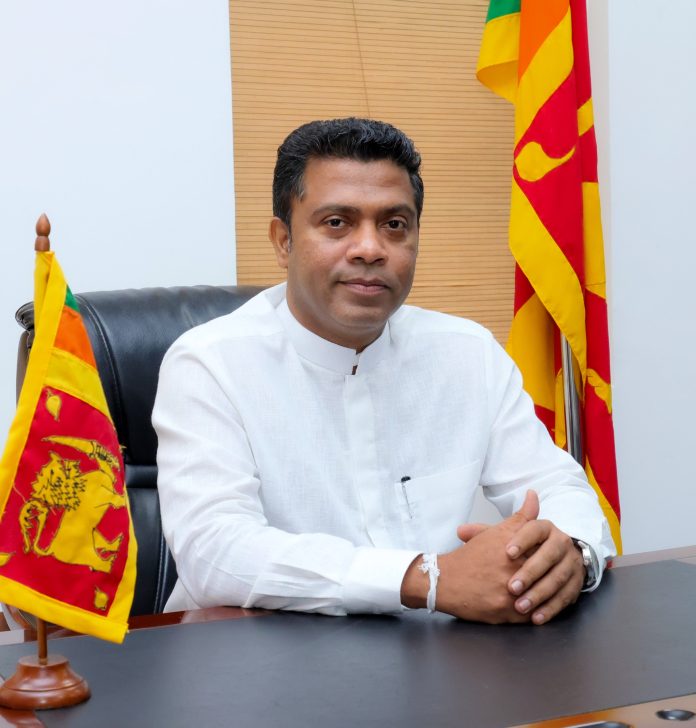 විදුලිය කප්පාදු කිරීම නතර කරන දිනයක් නිශ්චිතව සඳහන් කල නොහැකි යැයි කැබිනට් ප්‍රකාශක අමාත්‍ය නලින්ද ජයතිස්ස මහතා සඳහන් කරයි.